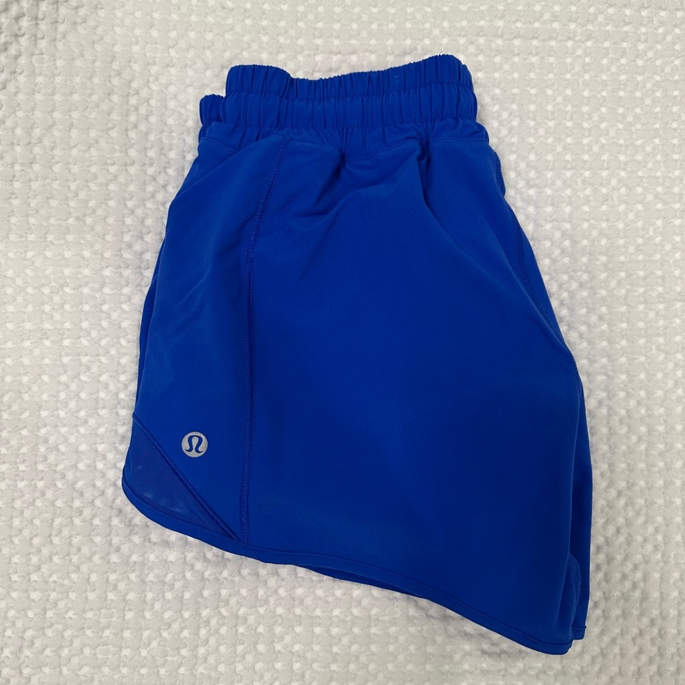 Lululemon Hotty Hot Low Rise Lined Short 4”